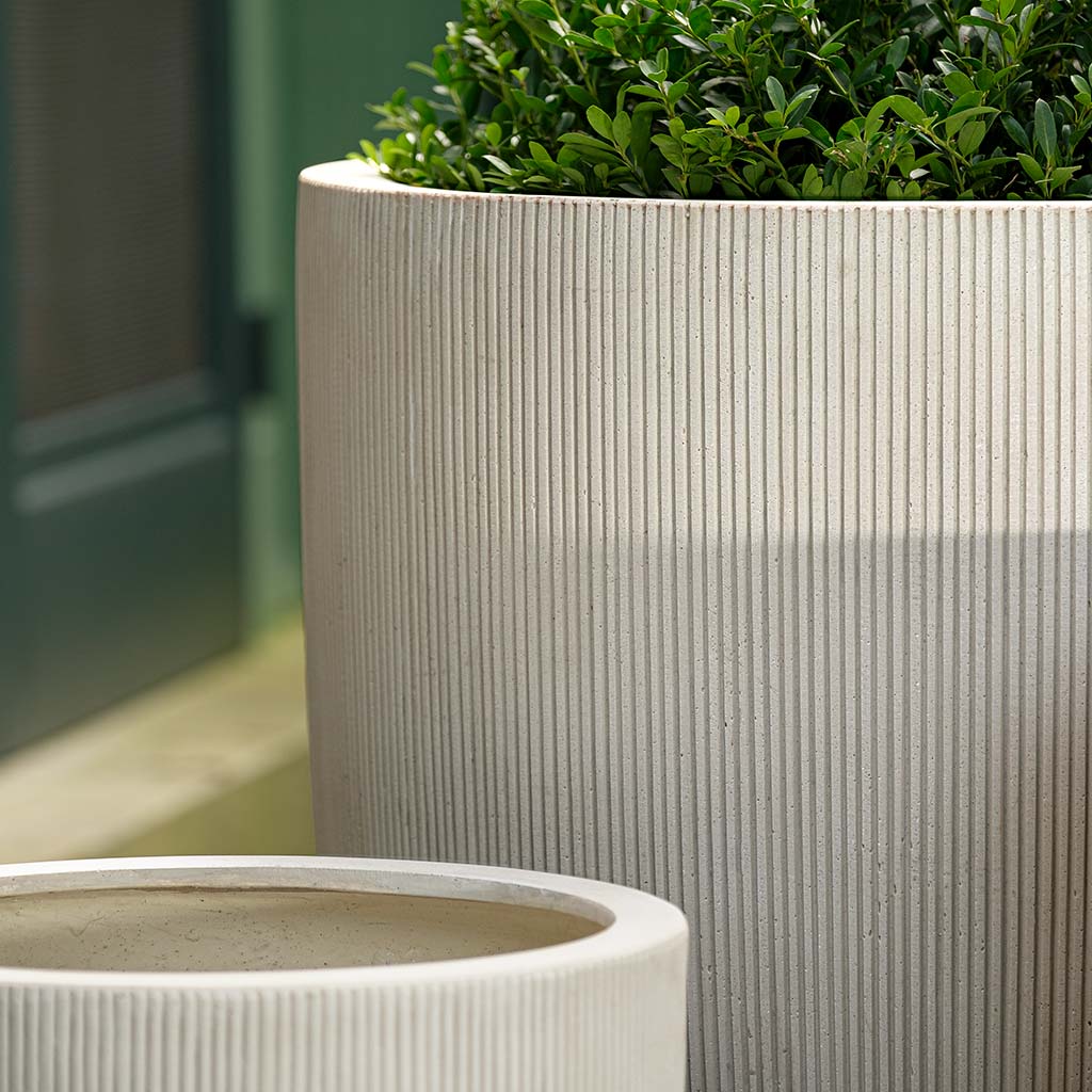 airo light planter Arago Planter