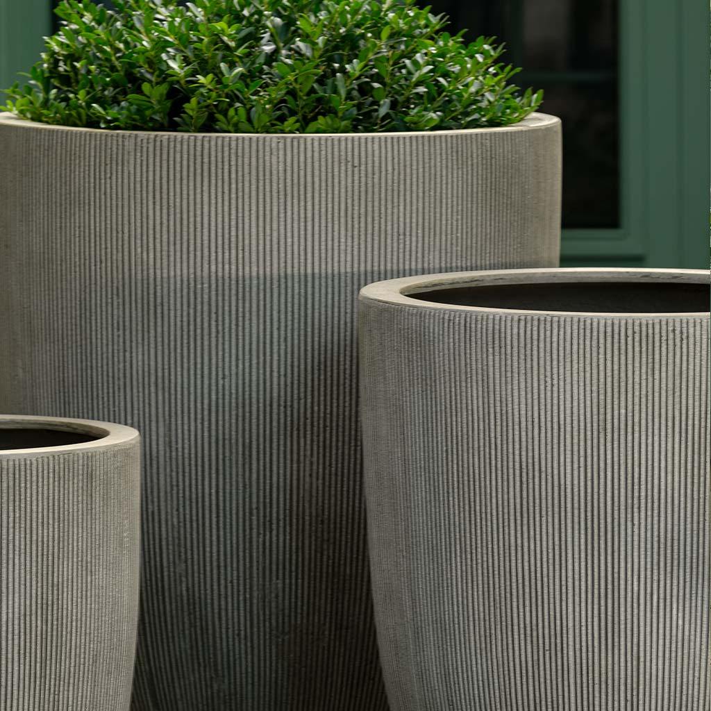 airo light planter Arago Planter