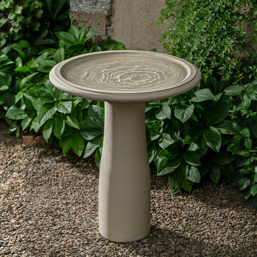 Mirada Birdbath