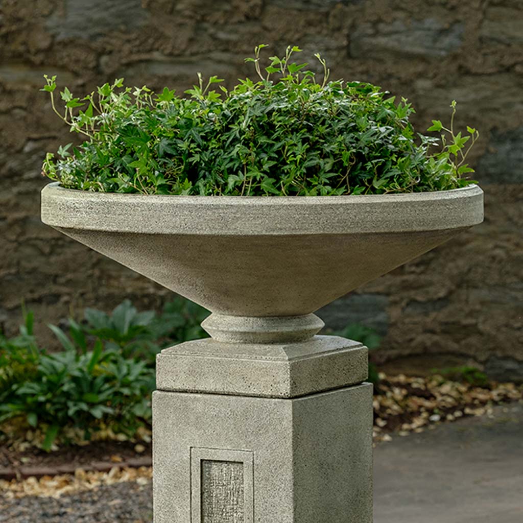 Gimlet Urn with Pedestal