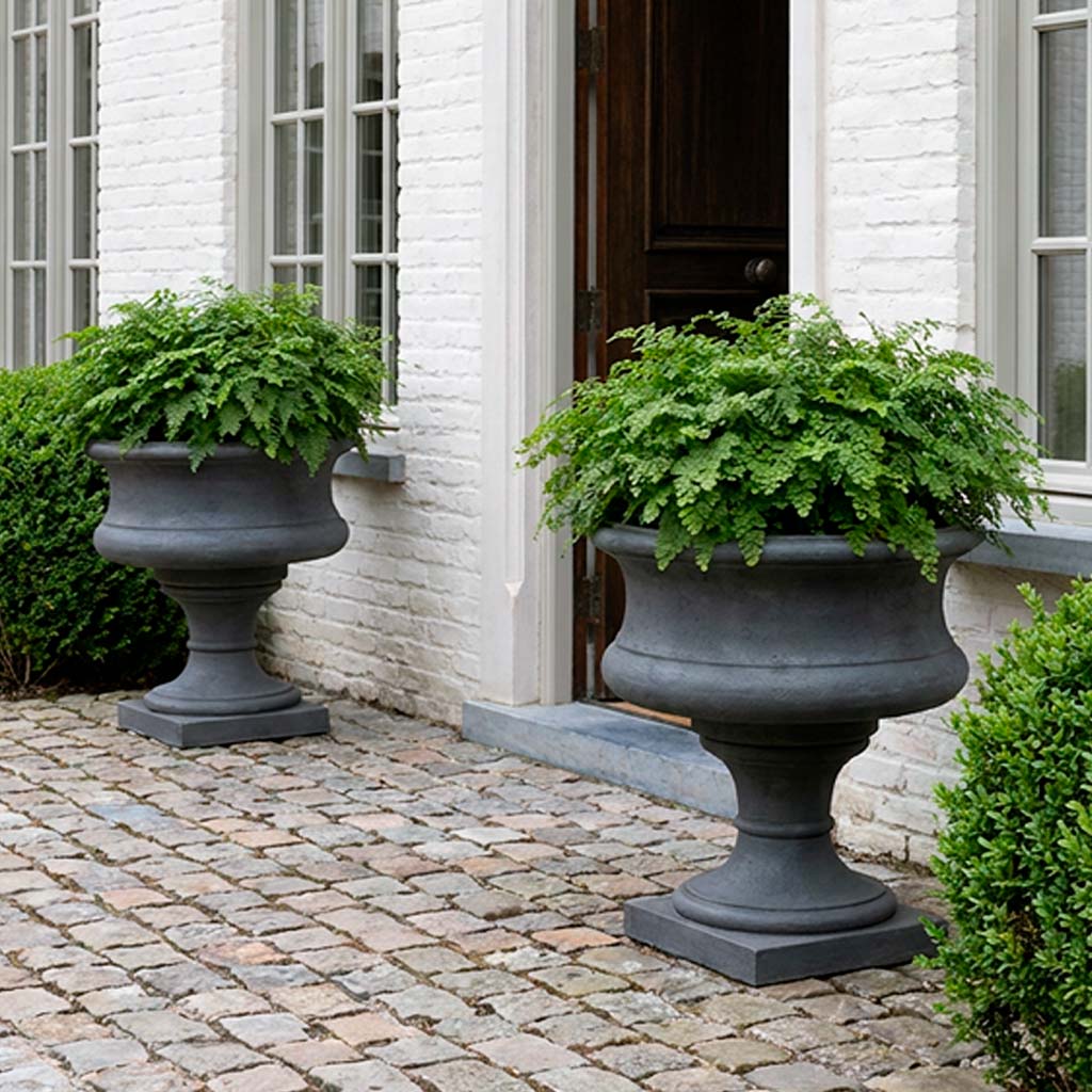 Villair Urn