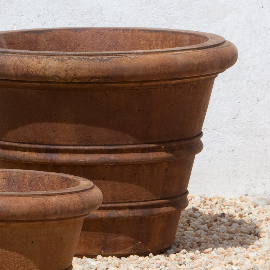 Classic Rolled Rim Planter, Medium