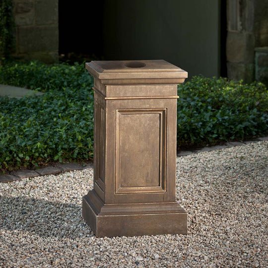 Coachhouse Pedestal